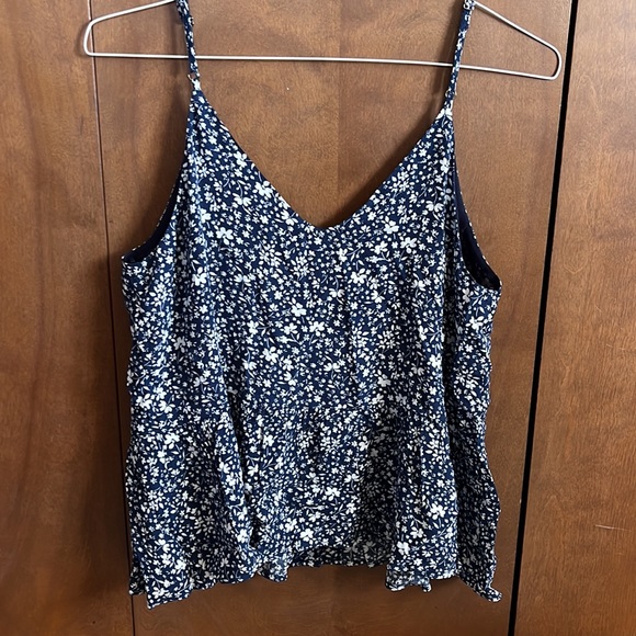 Blue and white floral tank top - Picture 2 of 6